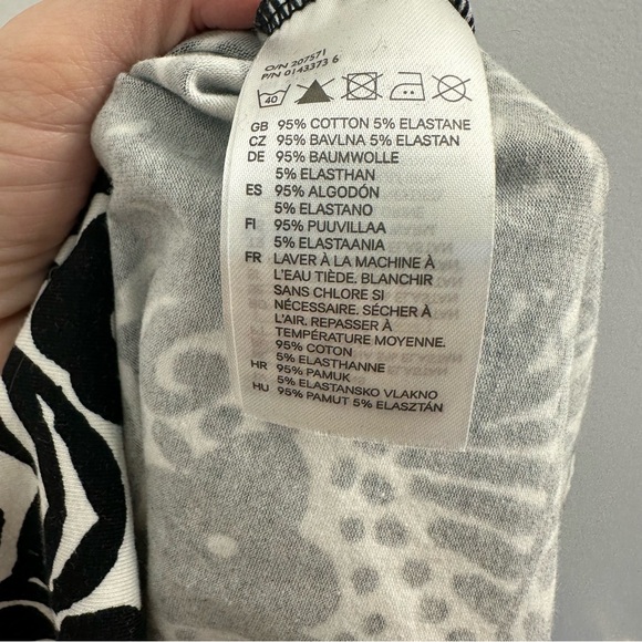 H&M Floral Color Block Form Fitted Black and White Dress Small - Picture 6 of 7